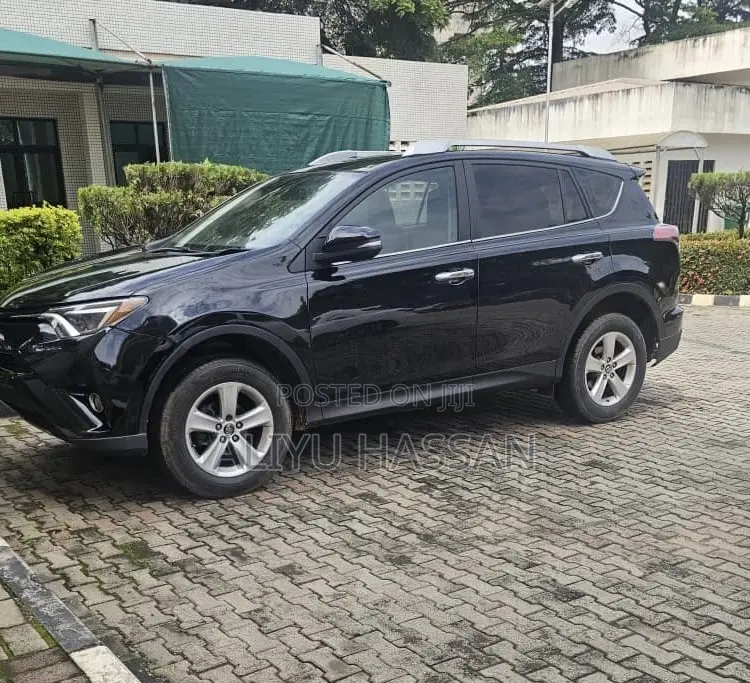 Toyota RAV4 2017 Black