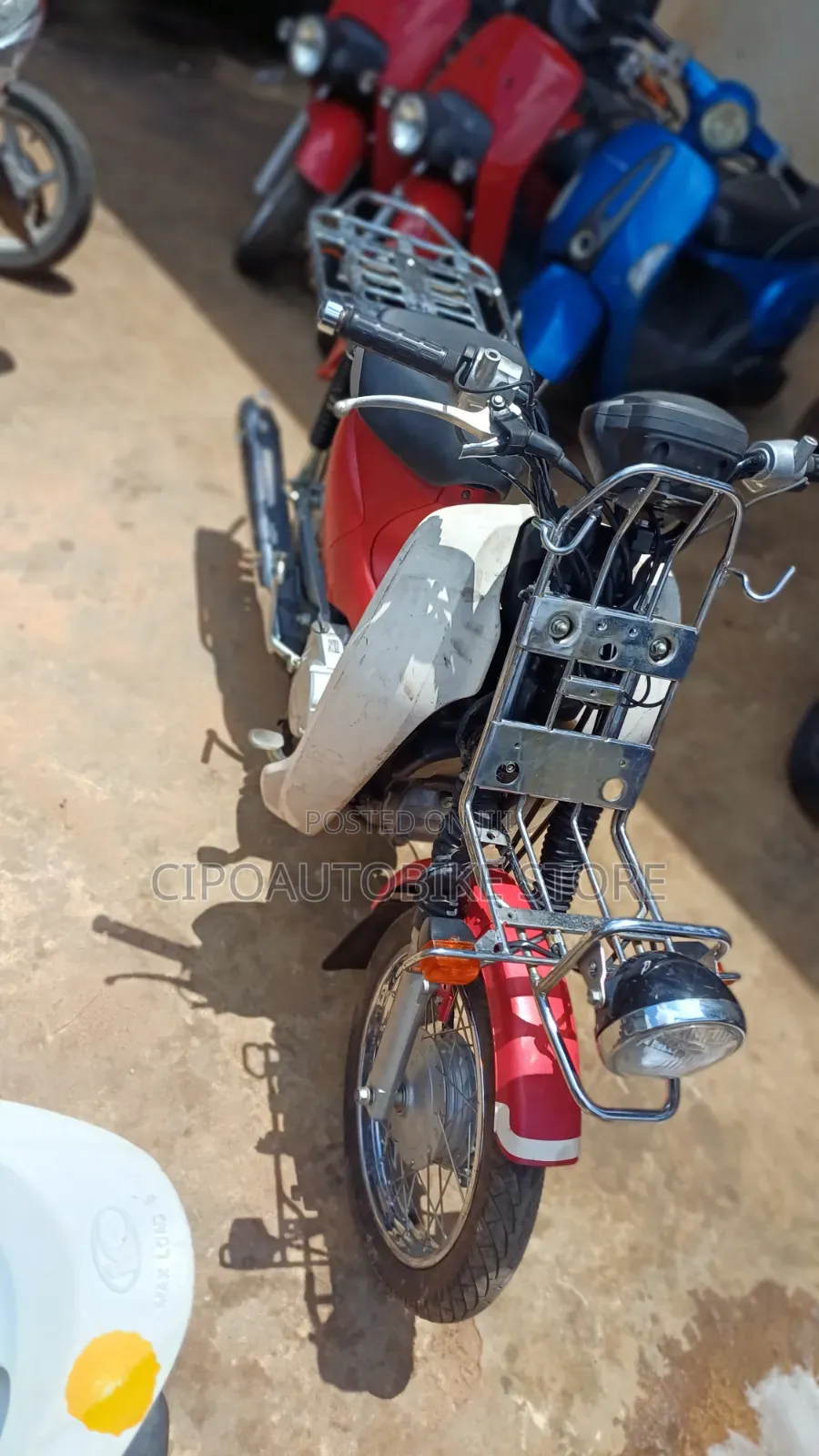 Honda CB 2013 Red
