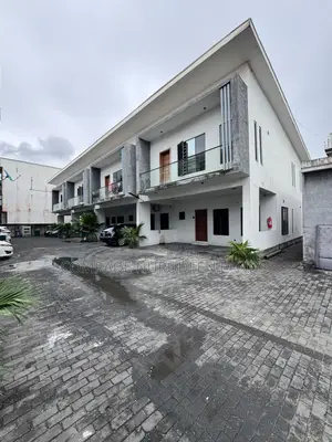 4bdrm Duplex in Lekki Expressway for rent