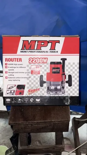 MPT MRU1207 2200W Professional Woodworking Plunge Router