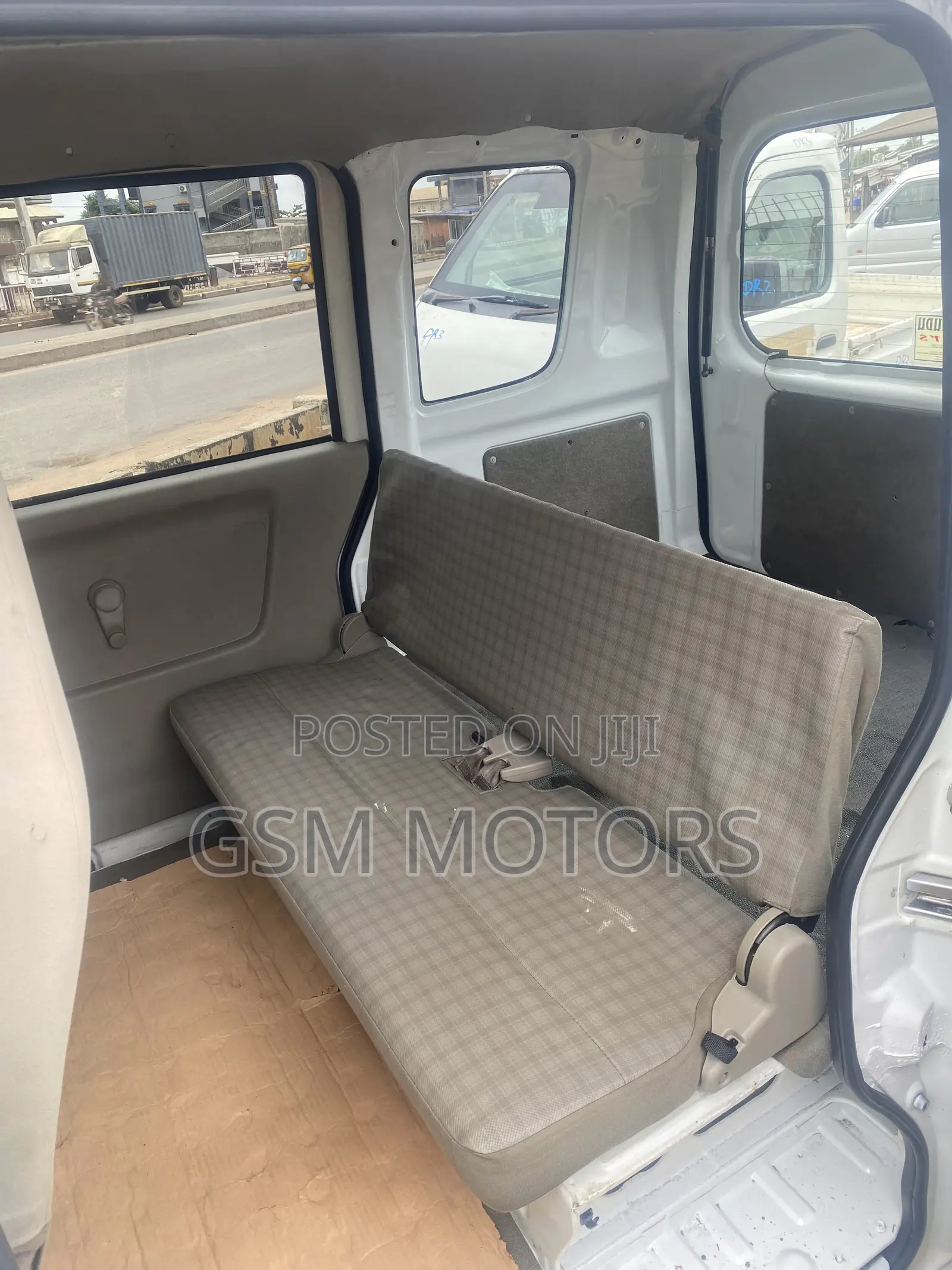 Suzuki Every Wagon 2005 White