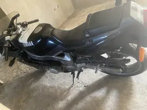 Yamaha 1992 Black