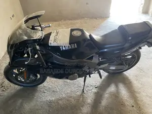 Yamaha 1992 Black