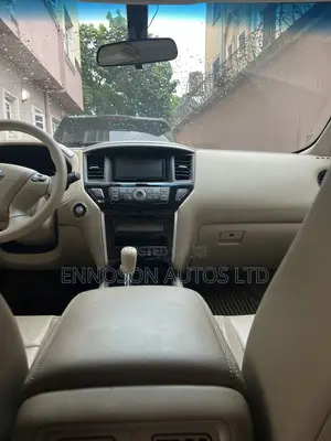 Nissan Pathfinder 2013 White