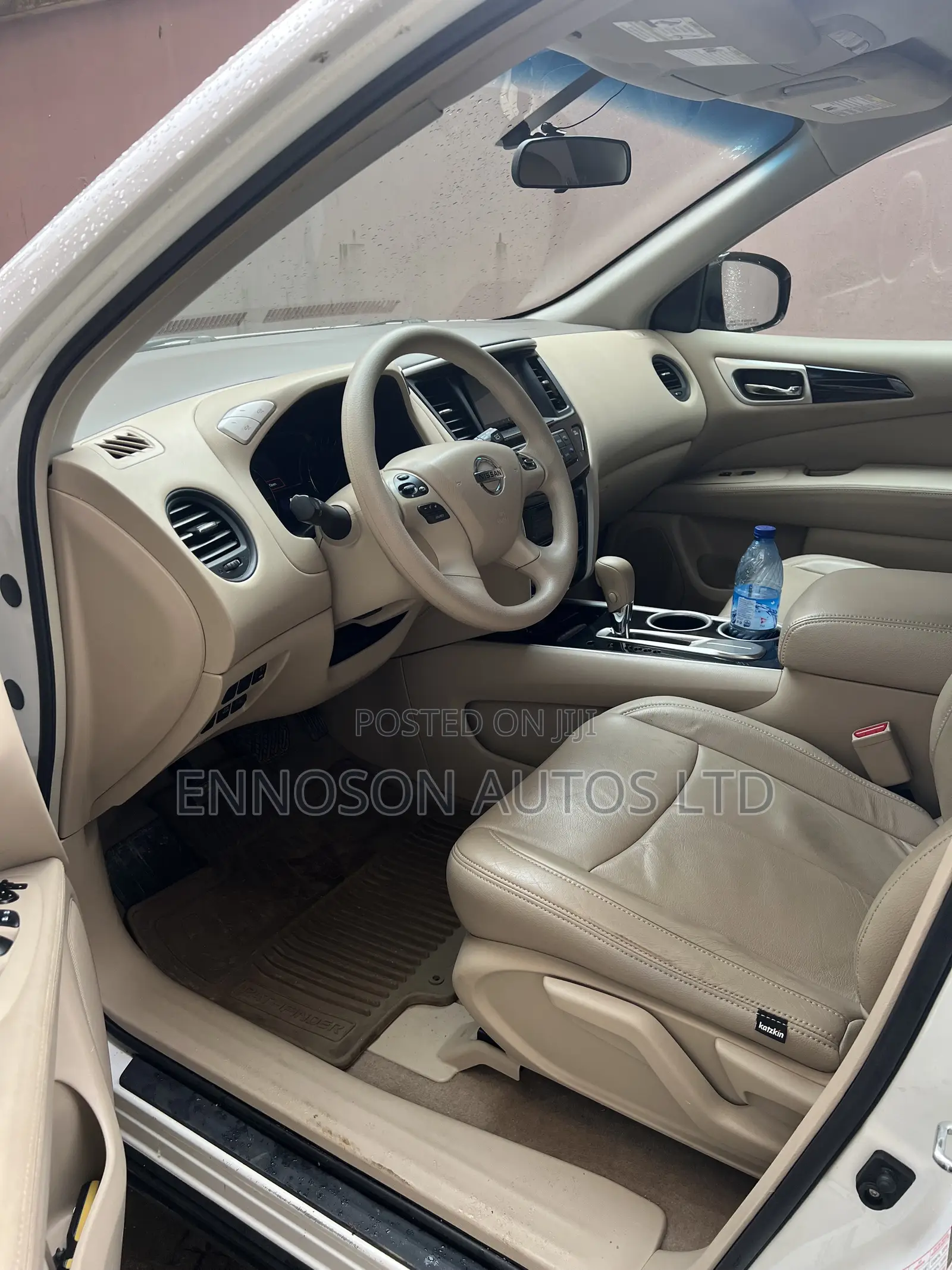 Nissan Pathfinder 2013 White