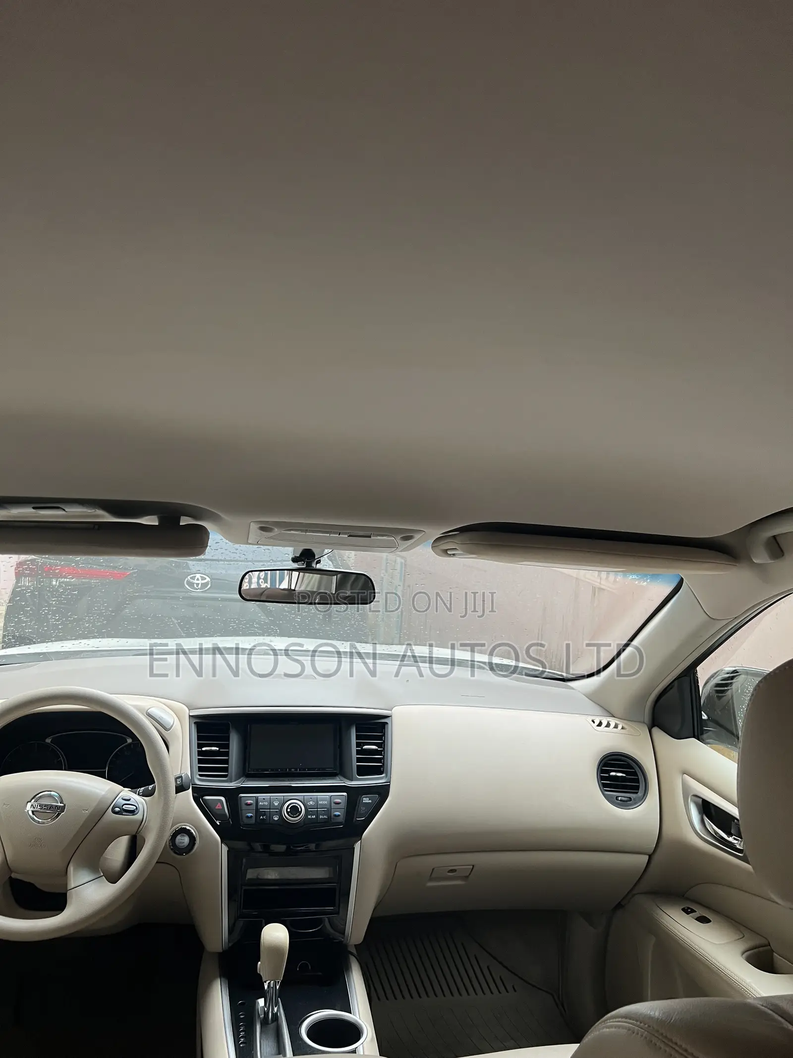 Nissan Pathfinder 2013 White