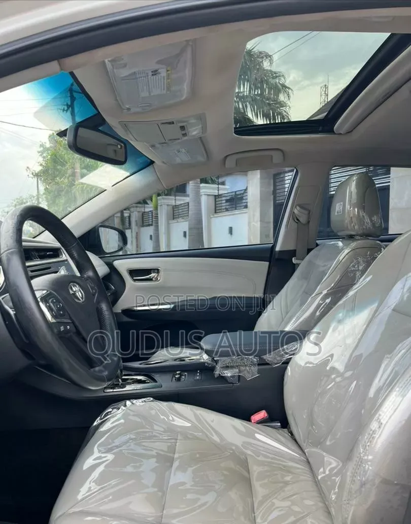 Toyota Avalon 2014 White