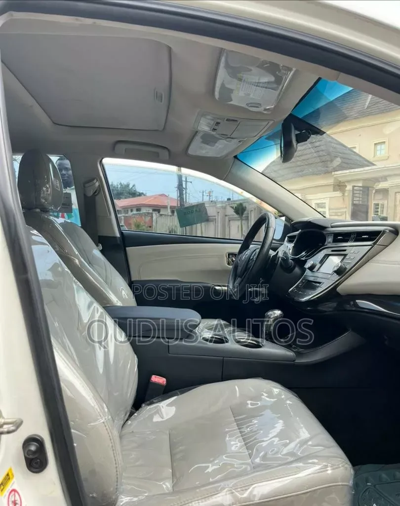 Toyota Avalon 2014 White