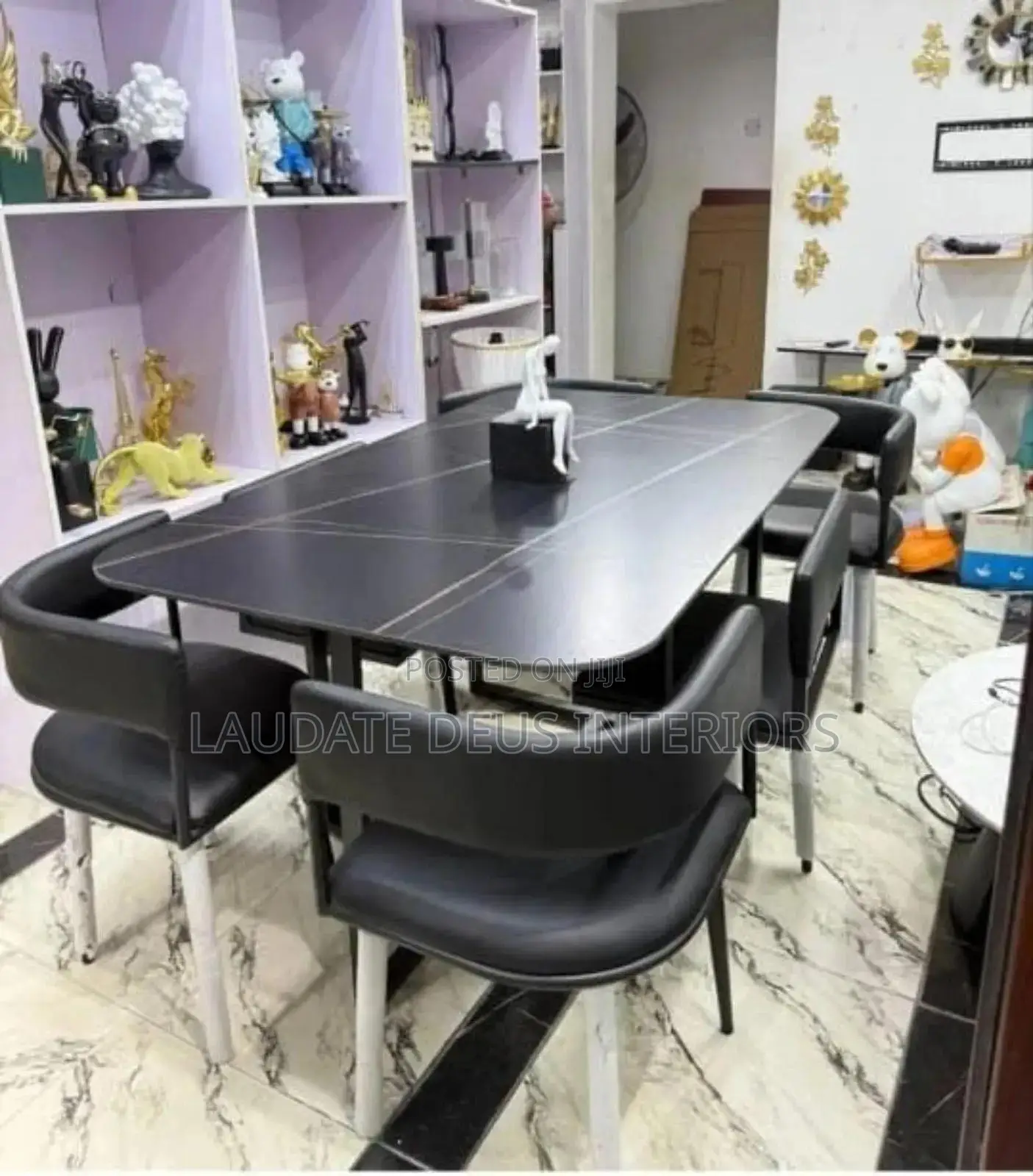 Contemporary 6 Sitters Marble Top Dining Table
