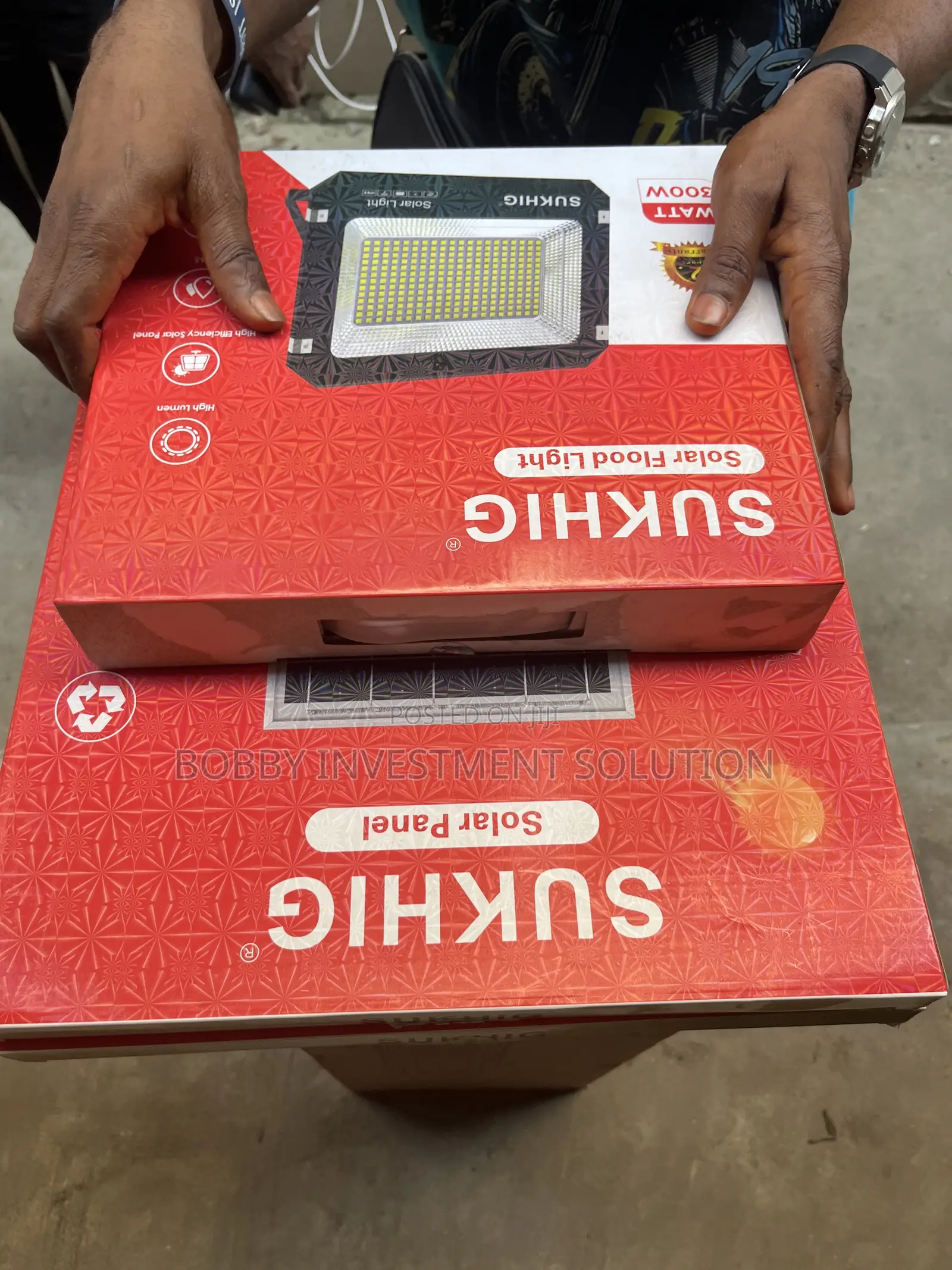 SUKHIG 300W Solar Flood Light Heavy-Duty LED