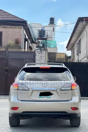 Lexus RX 350 2011 Gold