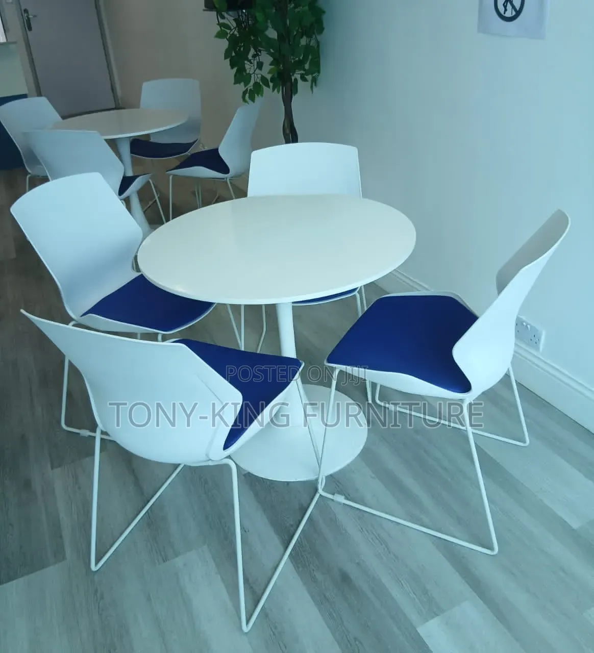 Modern White Round Table and Chair Set