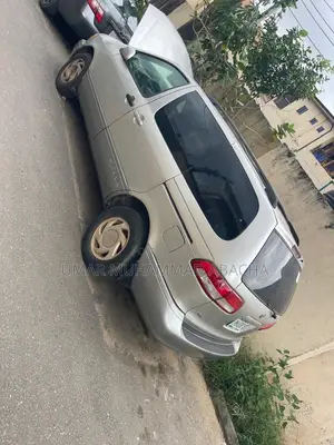 Toyota Sienna 2002 Silver