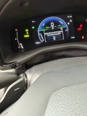 Toyota Camry SE 2024