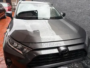 Toyota RAV4 2021 Gray