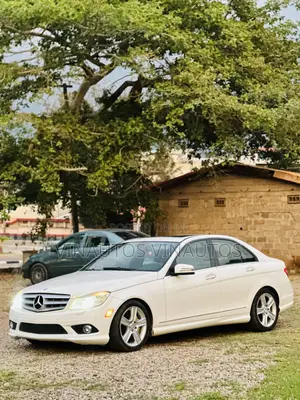 Mercedes-Benz C300 2010 White