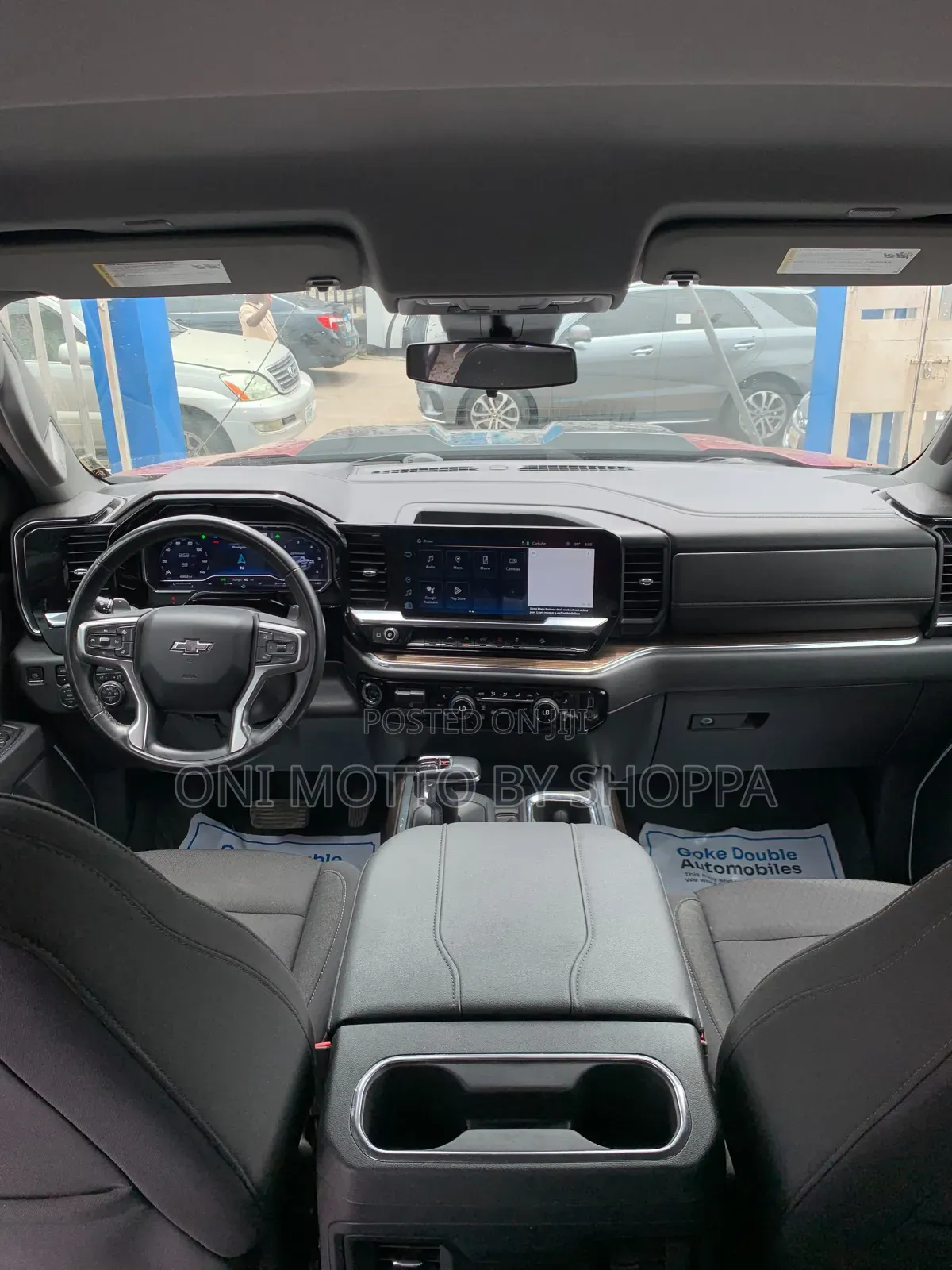 Chevrolet Silverado 2023 Red