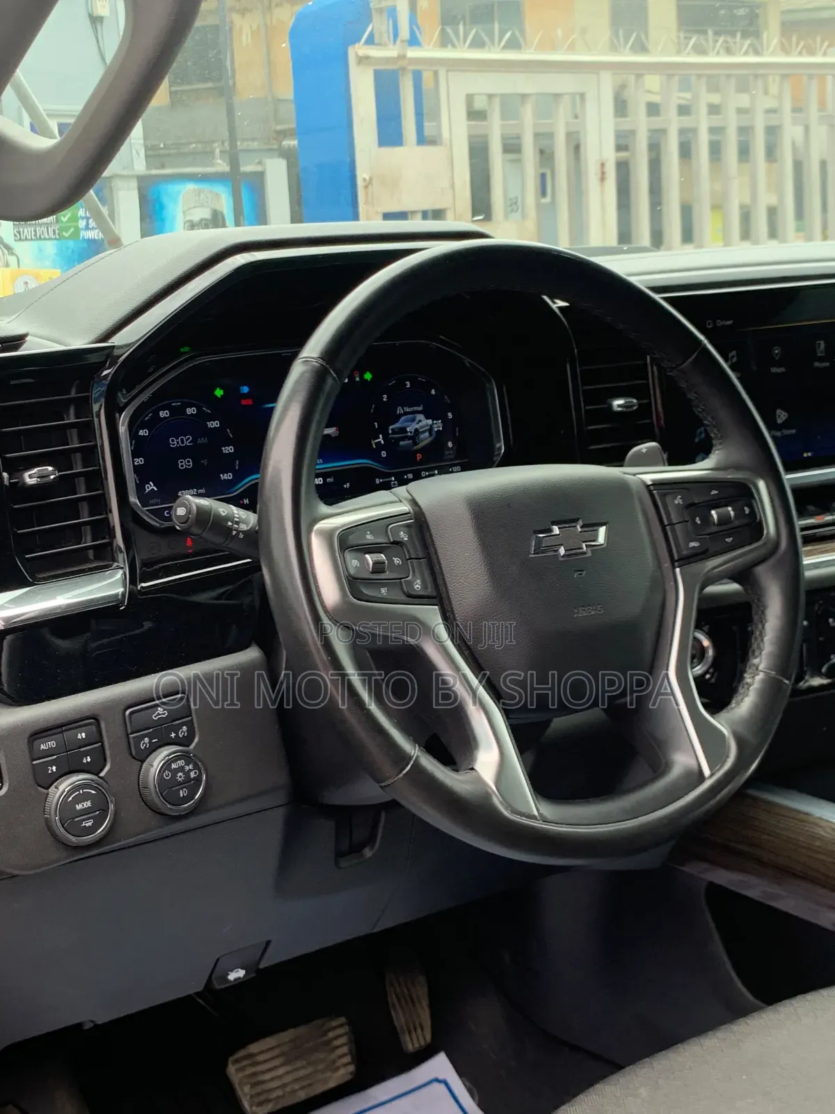 Chevrolet Silverado 2023 Red