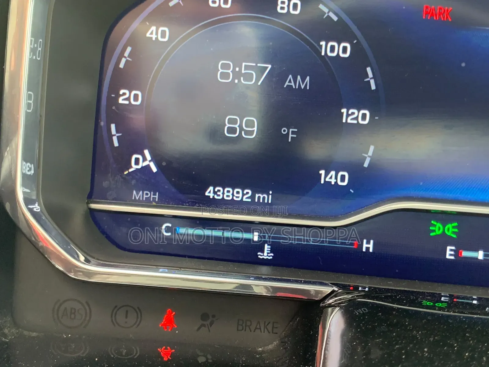 Chevrolet Silverado 2023 Red