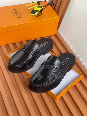 TOD’s Half Shoes
