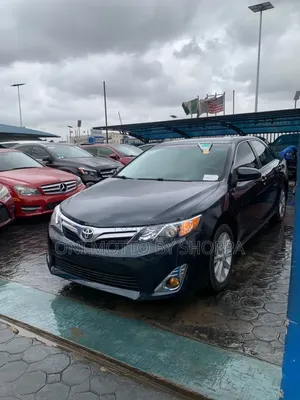 Toyota Camry XLE 4dr Sedan (2.5L 4cyl 6A) 2012 Gray