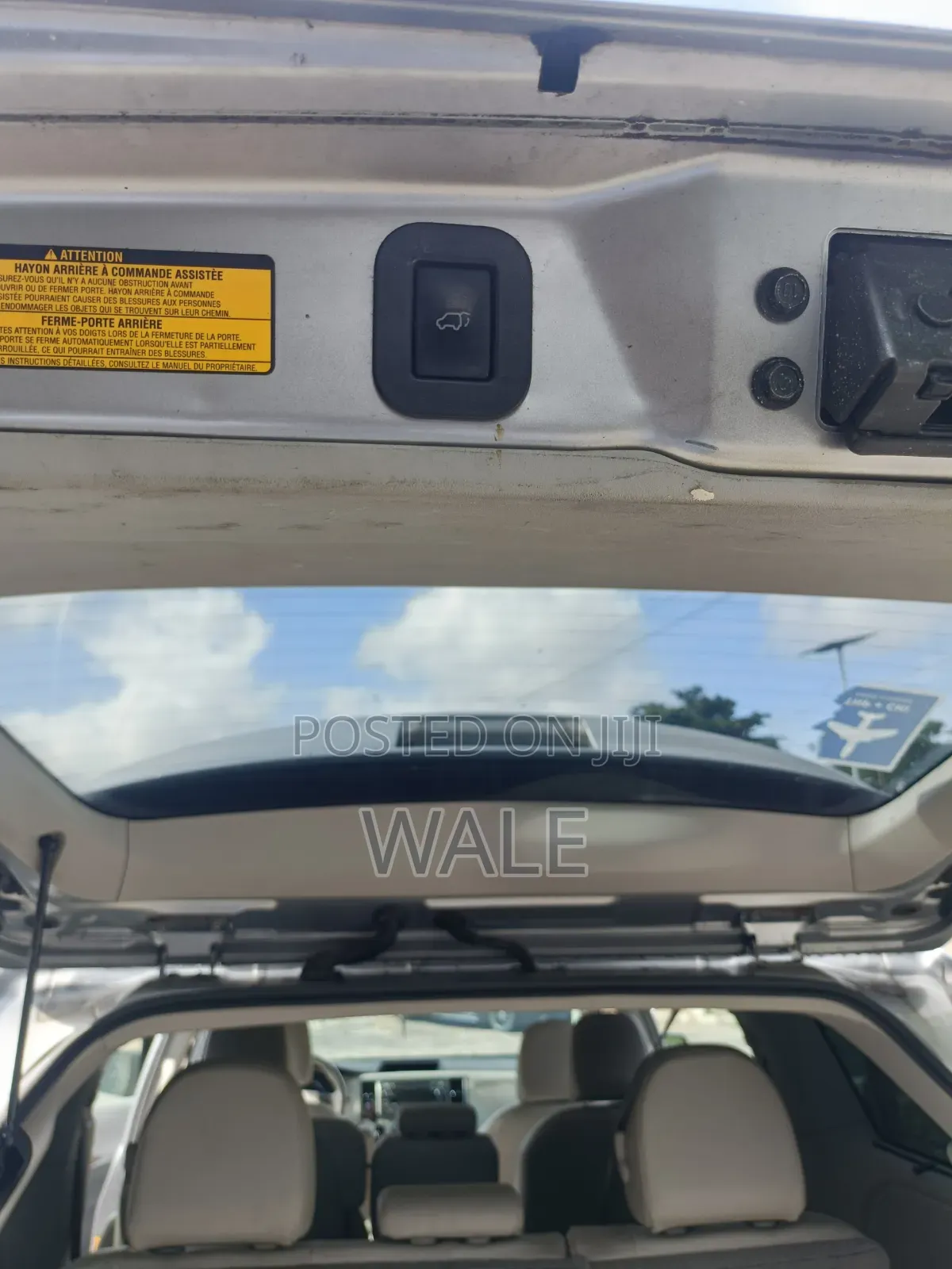 Toyota Sienna 2011 Silver