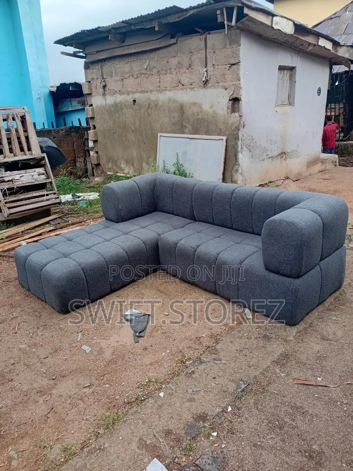 Tuffed Corner Unit