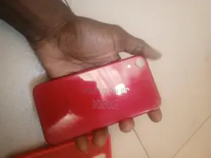 Apple iPhone XR 64 GB Red