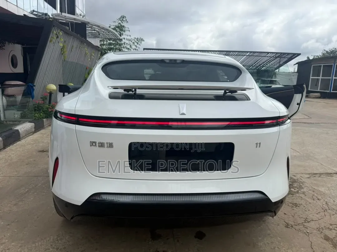 New Avatr 11 2025 White