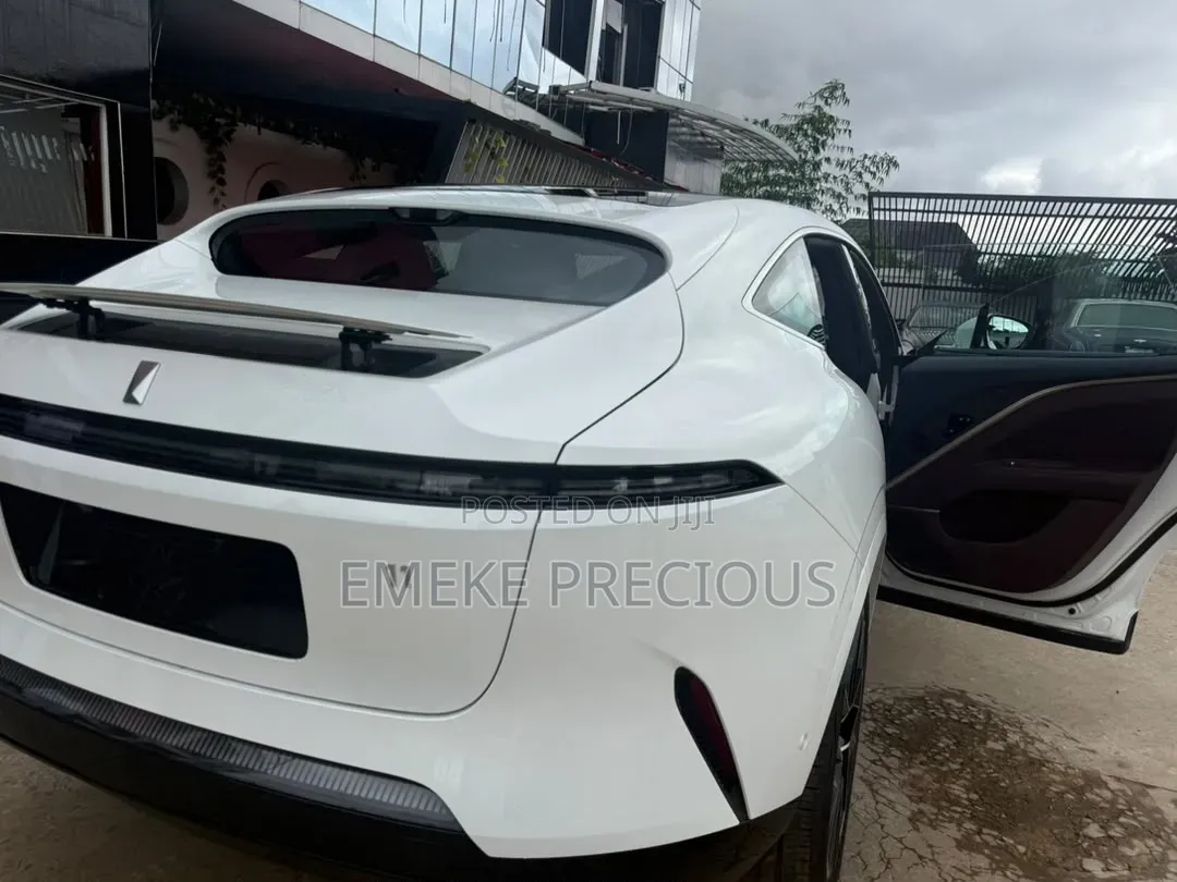 New Avatr 11 2025 White