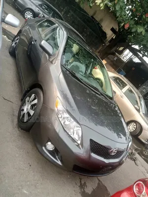 Toyota Corolla LE 4dr Sedan (1.8L 4cyl 4A) 2010 Gray
