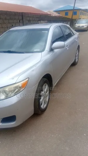 Toyota Camry 2011 Silver