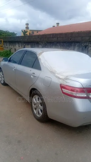 Toyota Camry 2011 Silver