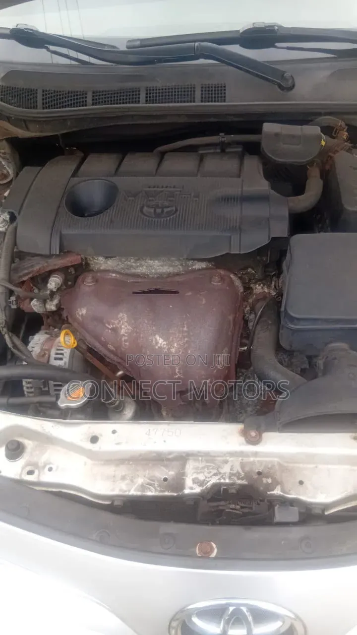 Toyota Camry 2011 Silver