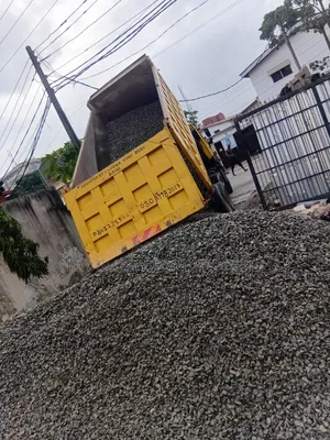 1/Inches of Granite and Sharp Sand and Stone Dust