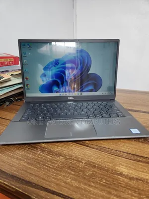 Laptop Dell Latitude 3301 8GB Intel Core i5 SSD 256GB