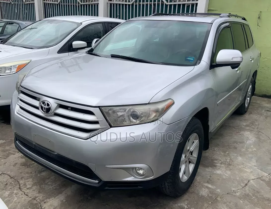 Toyota Highlander 2012 Silver