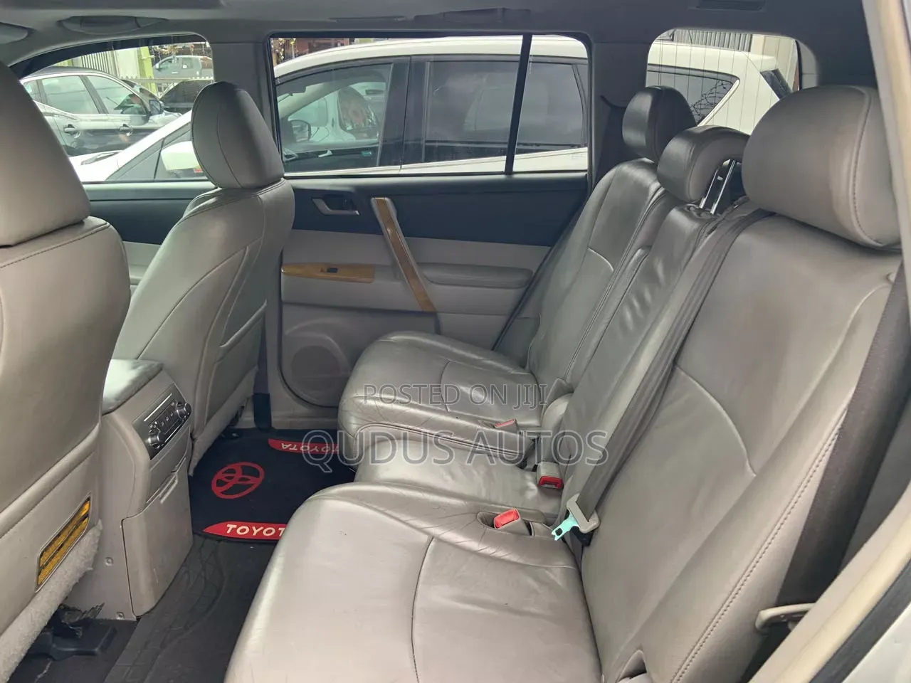 Toyota Highlander 2012 Silver