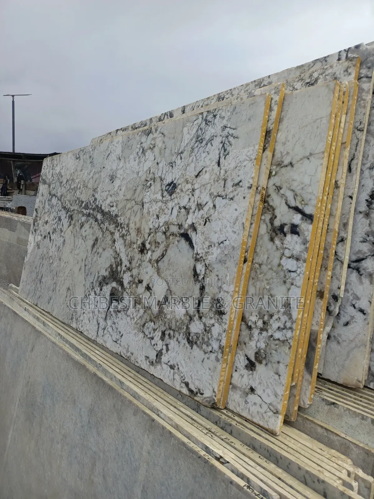 Luxury Marble Slabs for Kitchen Countertop and Staircase Best Quality