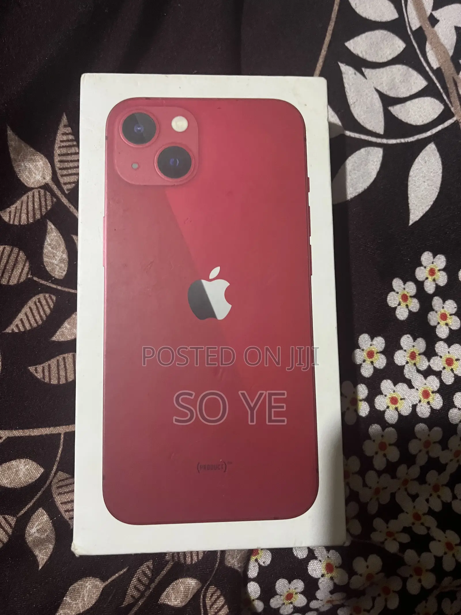 Apple iPhone 13 128 GB Red