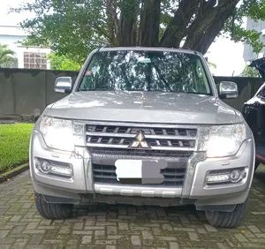 Mitsubishi Pajero V90 3.0 V6 GLS/GLX 2019 Silver