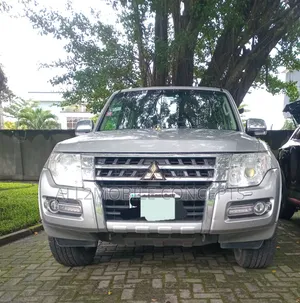 Mitsubishi Pajero V90 3.0 V6 GLS/GLX 2019 Silver