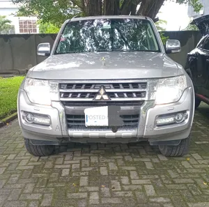 Mitsubishi Pajero V90 3.0 V6 GLS/GLX 2019 Silver