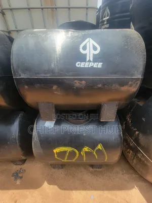 Tanker-Shape Horizontal Plastic Tank