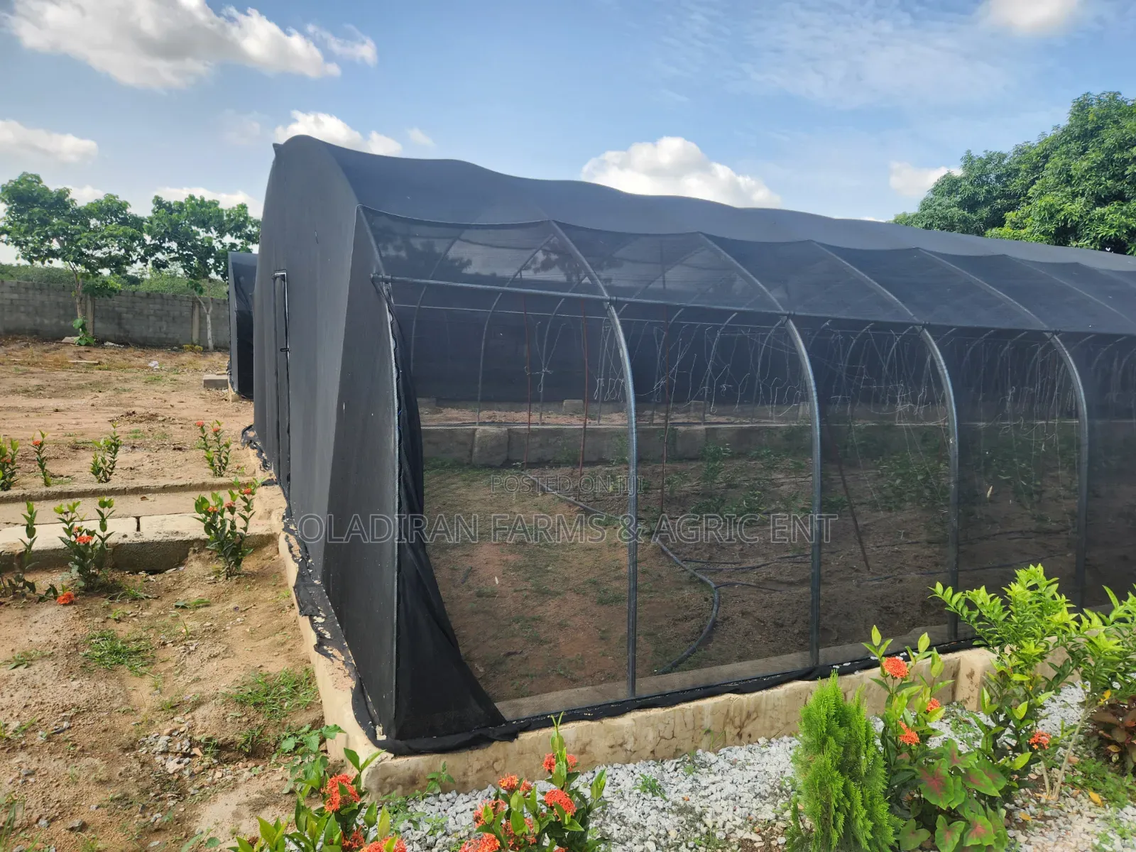 Nethouse Contruction Installation