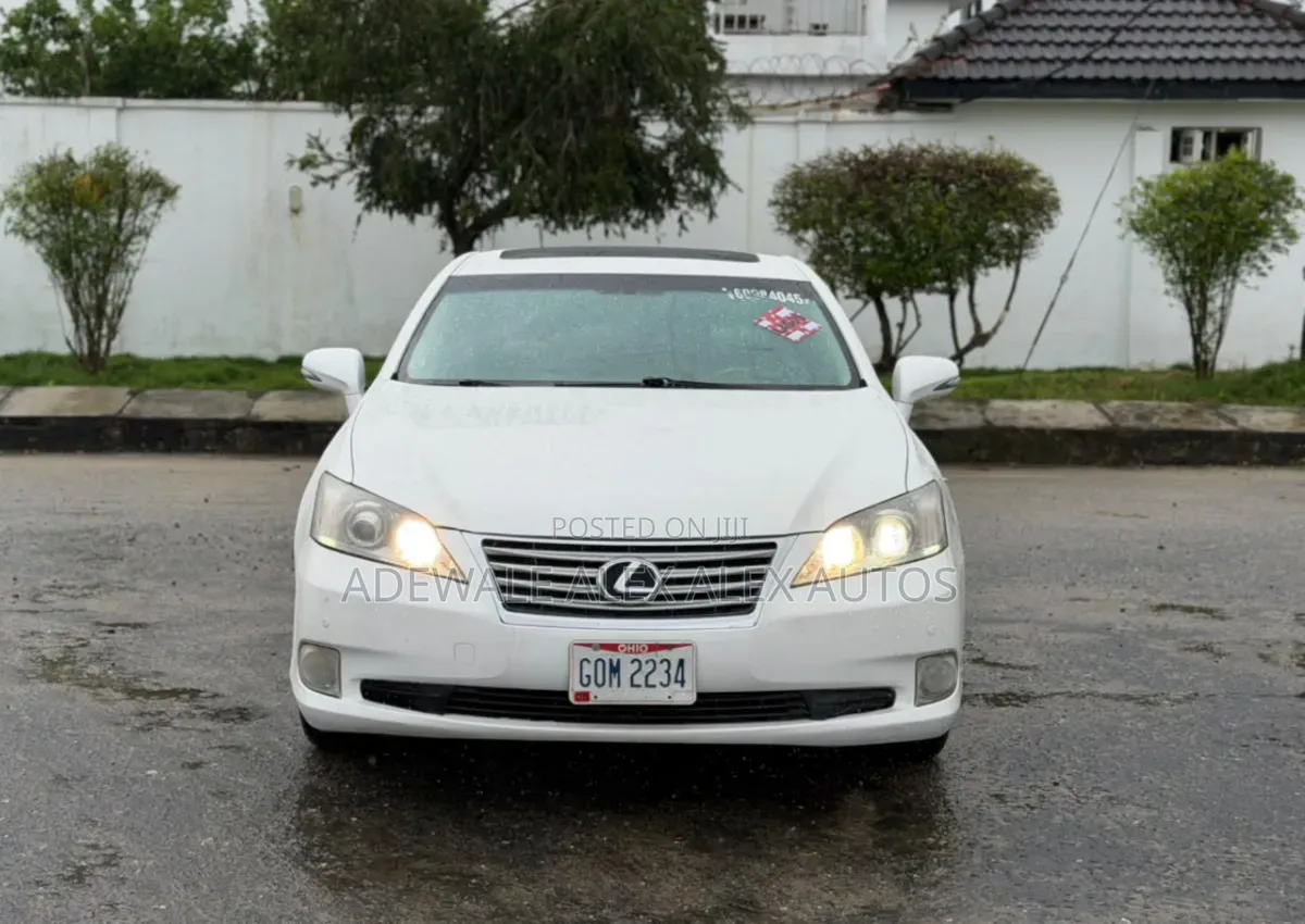 Lexus ES 2012 White