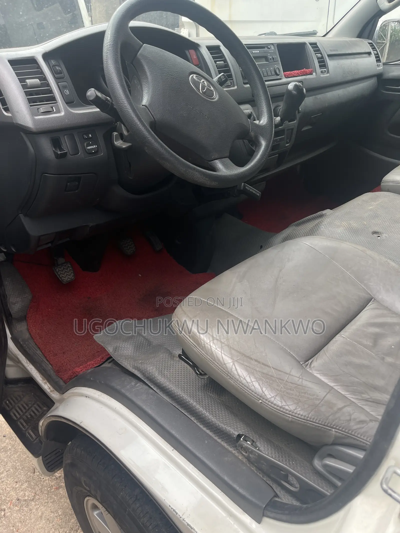 Toyota HiAce 2015 White