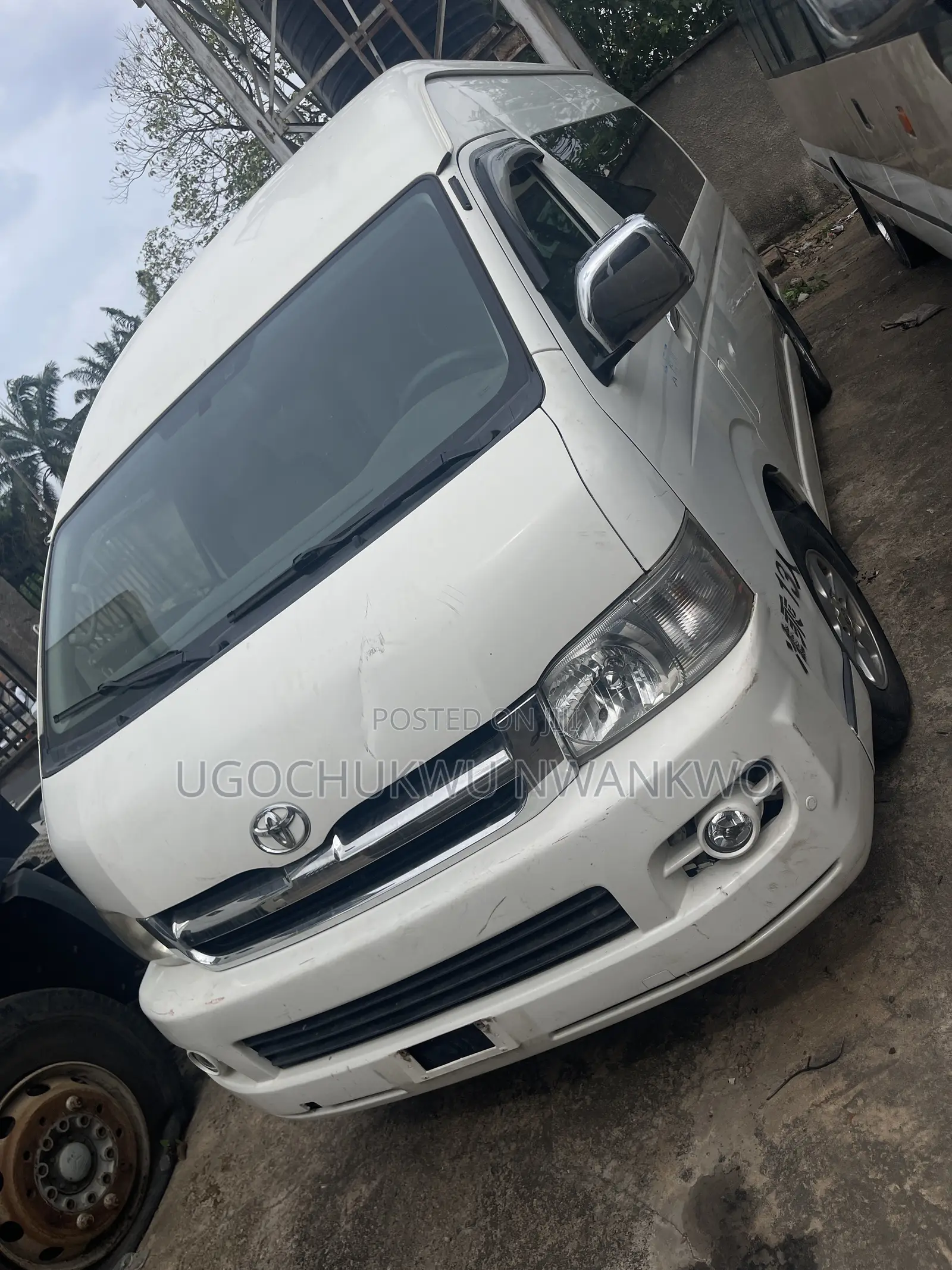 Toyota HiAce 2015 White