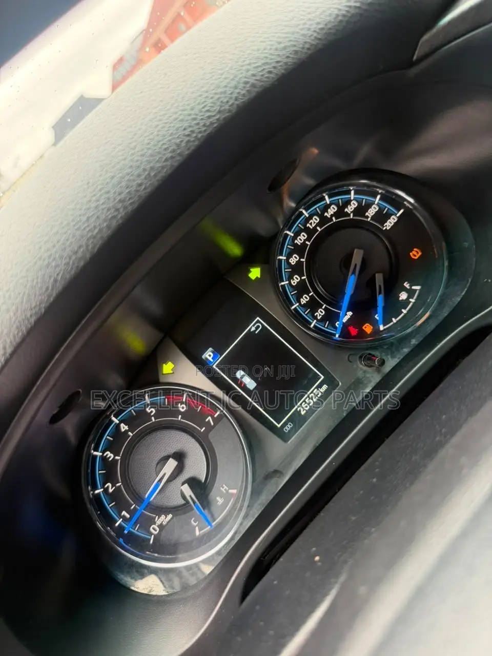 Toyota Hilux 2021 White