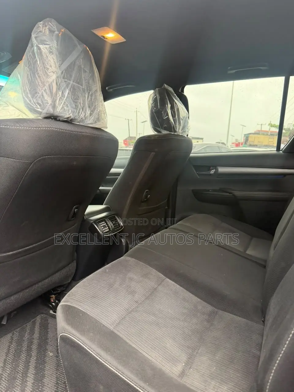 Toyota Hilux 2021 White